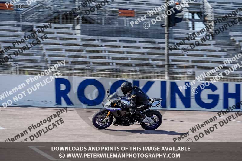 Rockingham no limits trackday;enduro digital images;event digital images;eventdigitalimages;no limits trackdays;peter wileman photography;racing digital images;rockingham raceway northamptonshire;rockingham trackday photographs;trackday digital images;trackday photos